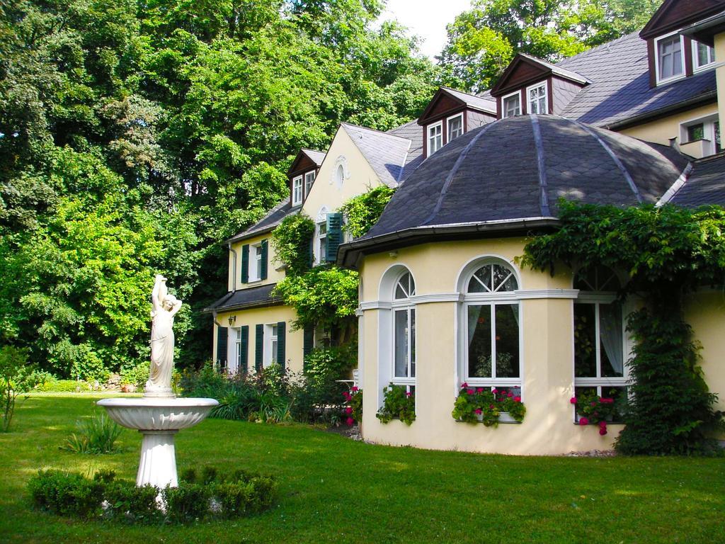 Hotel & Restaurant Bellevue Schmoelln Dış mekan fotoğraf