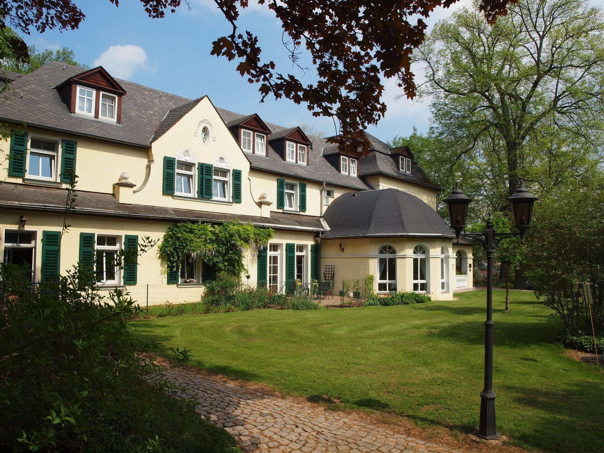 Hotel & Restaurant Bellevue Schmoelln Dış mekan fotoğraf
