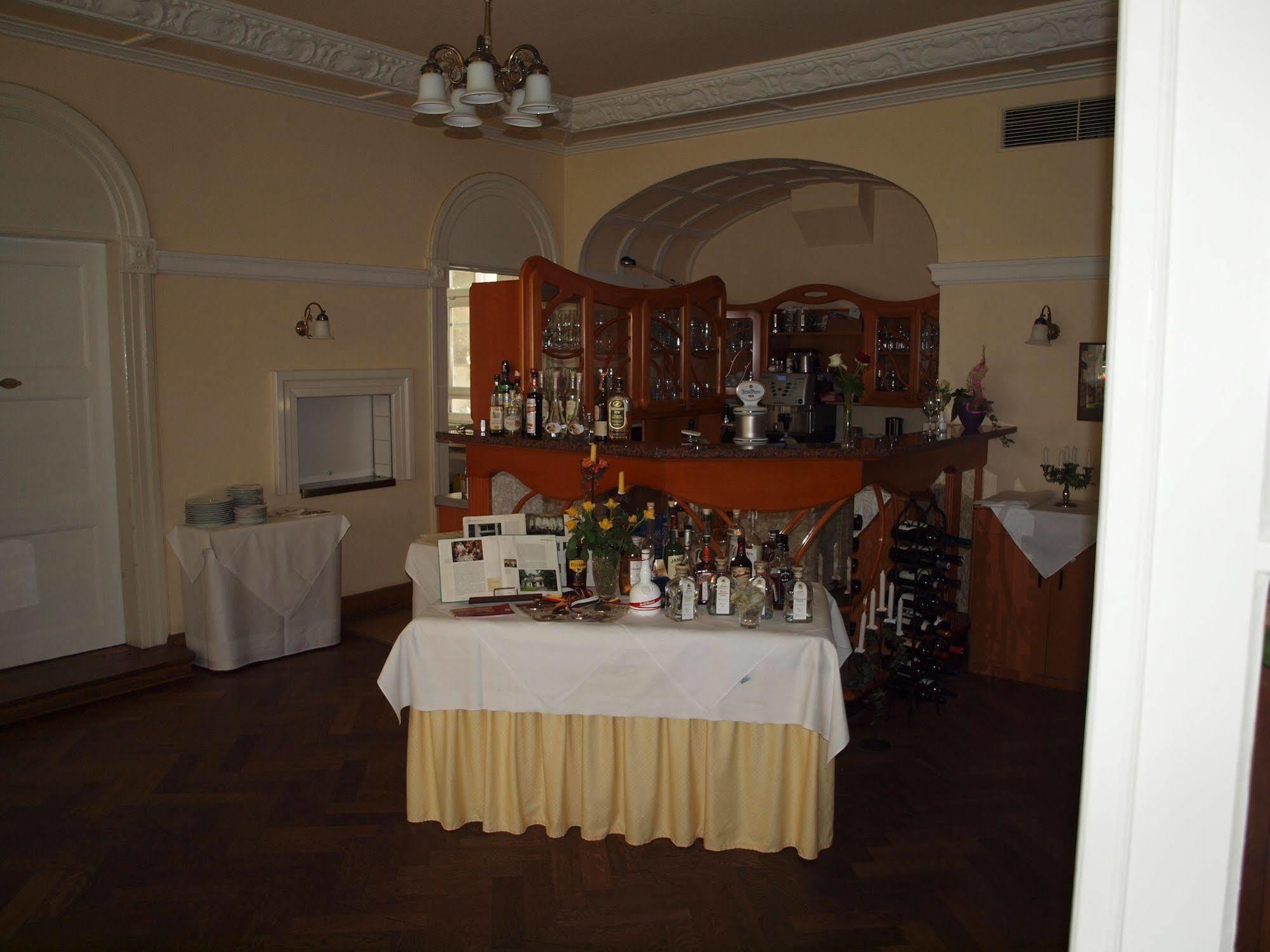 Hotel & Restaurant Bellevue Schmoelln Dış mekan fotoğraf