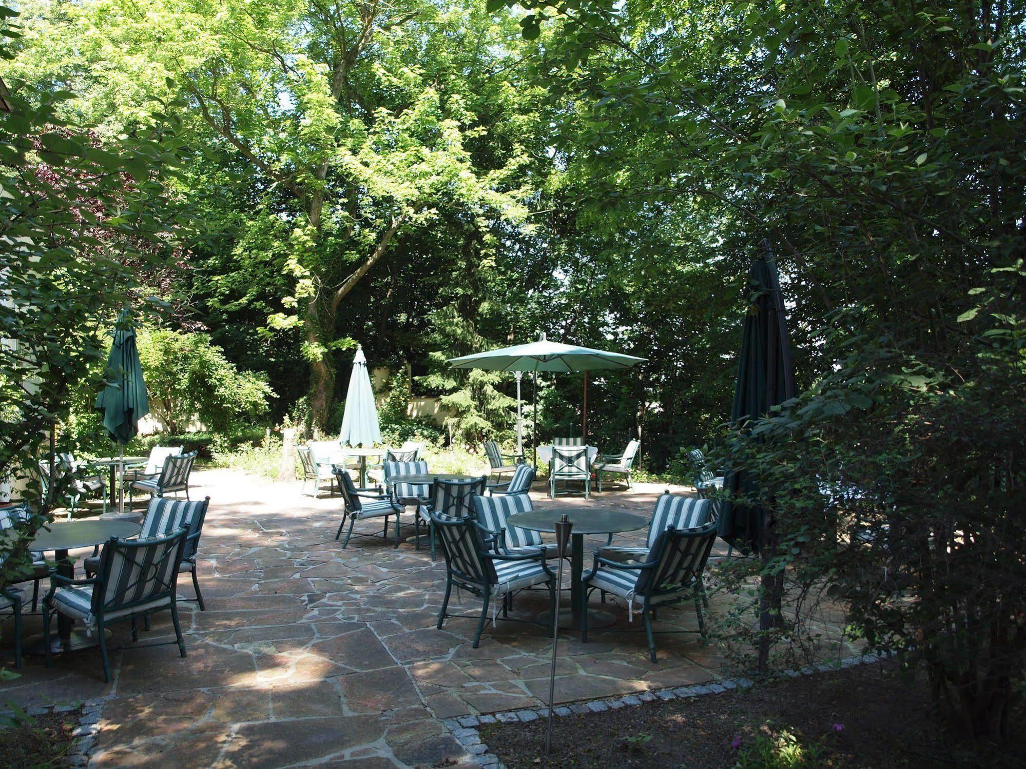 Hotel & Restaurant Bellevue Schmoelln Dış mekan fotoğraf