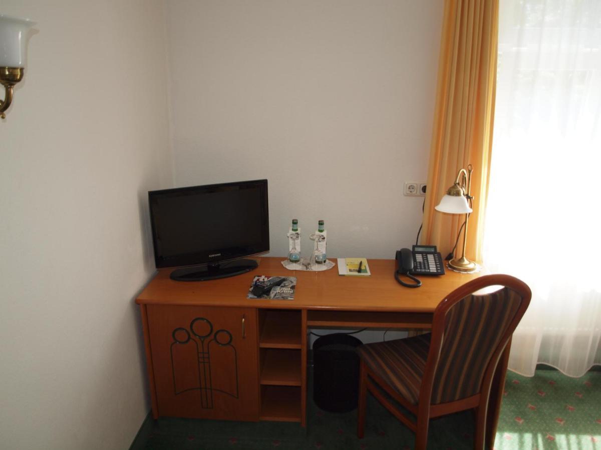 Hotel & Restaurant Bellevue Schmoelln Dış mekan fotoğraf